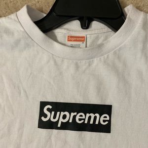 Supreme box logo